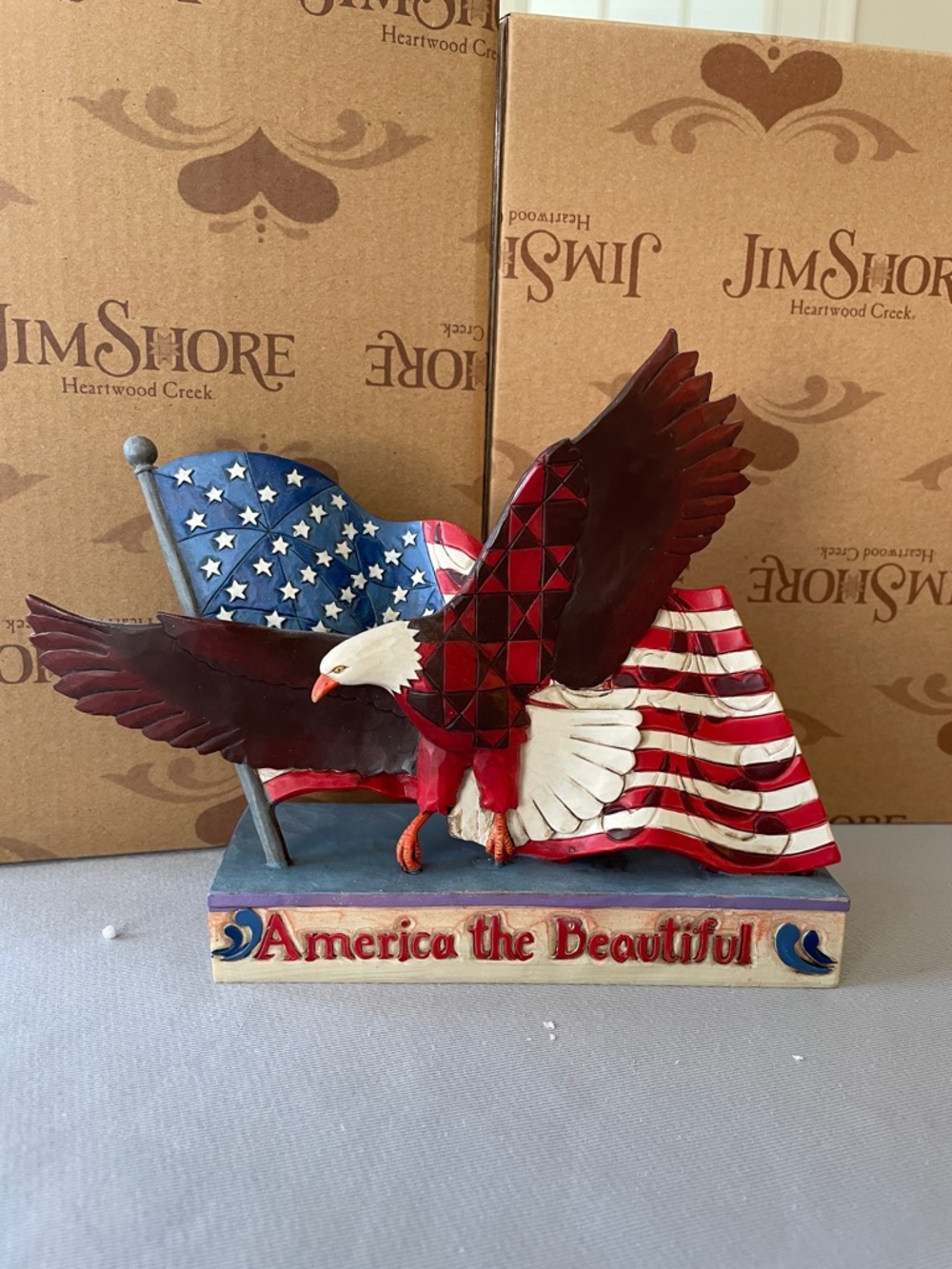 Jim Shore Cream and Red 'Freedom Makes Spirits Soar' Collectible Base